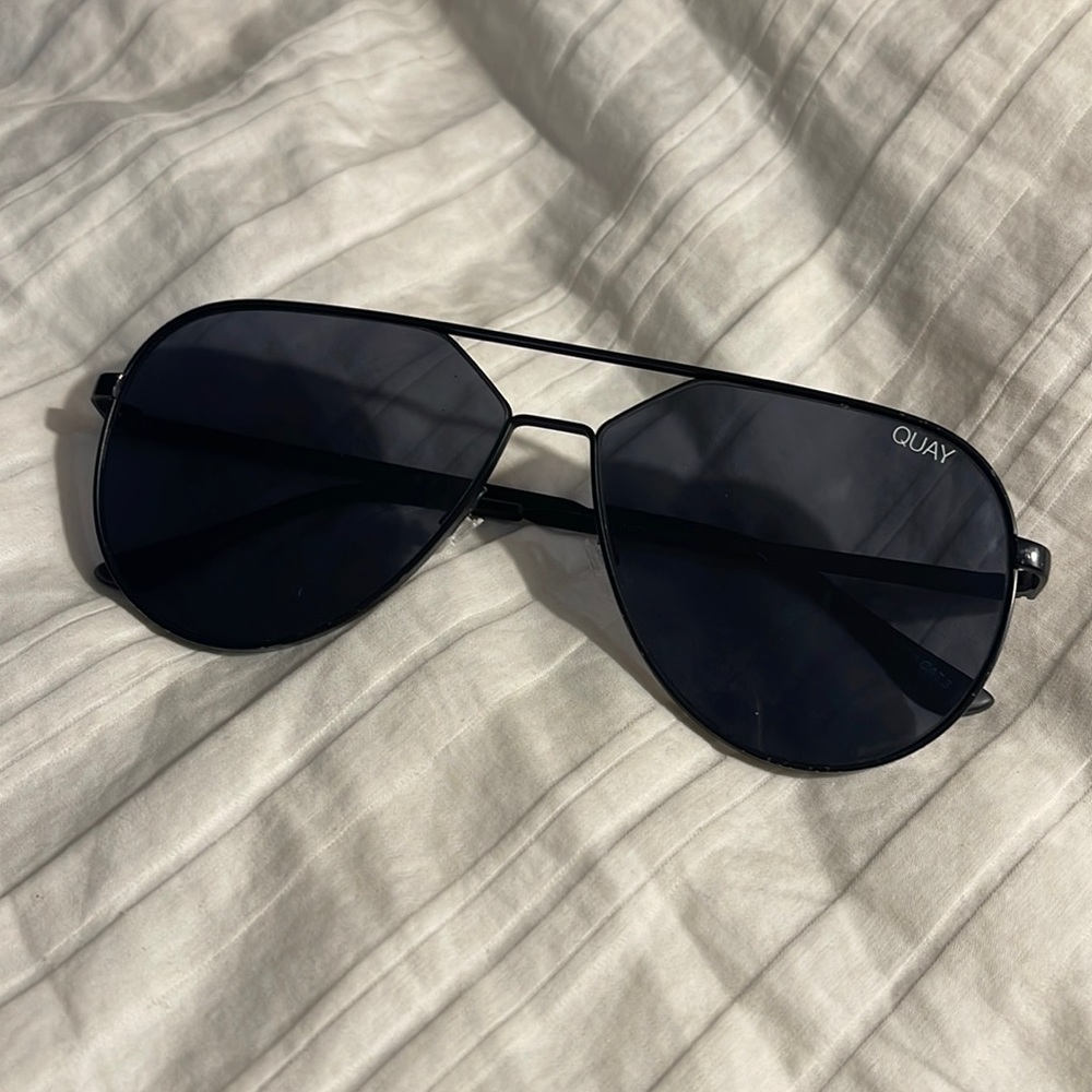 hold please sunglasses
